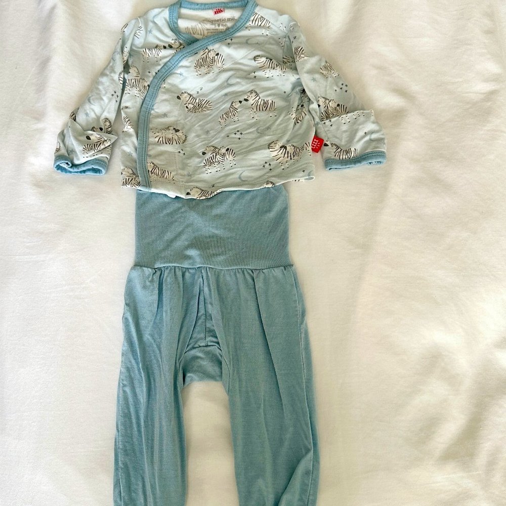 Magnetic Me Modal Kimono Gown & Hat Set Size Newborn